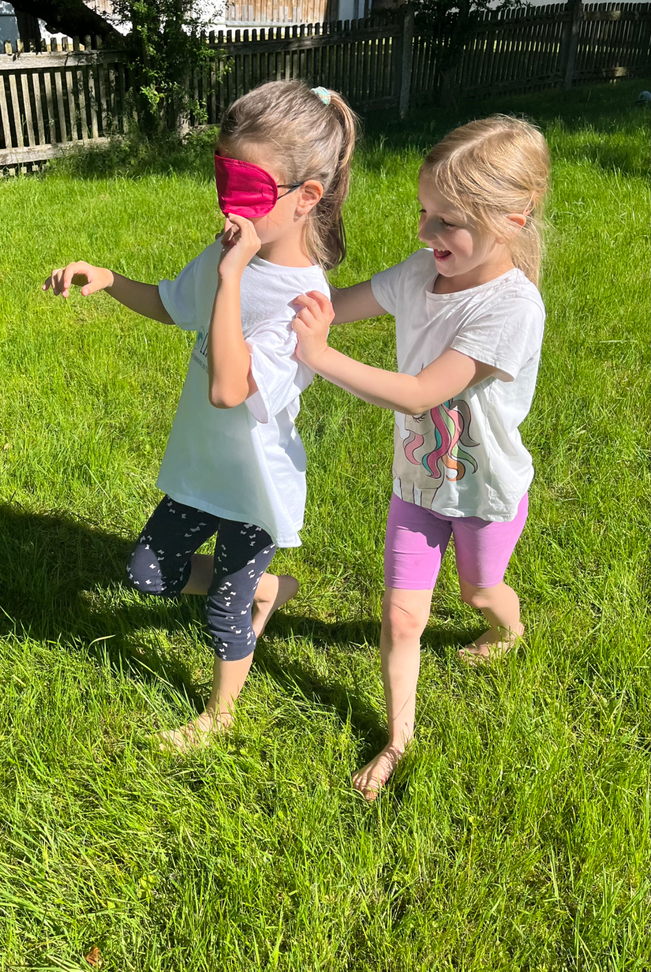 Vertrauensübung "blind führen"